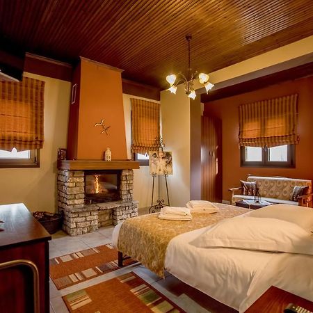 Kynthia Guesthouse Неохорион Экстерьер фото