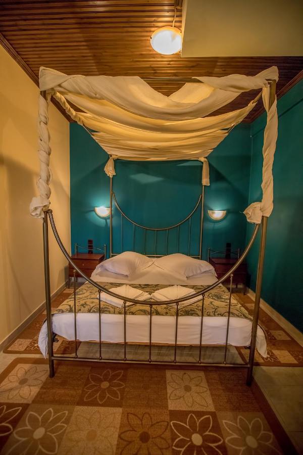 Kynthia Guesthouse Неохорион Экстерьер фото