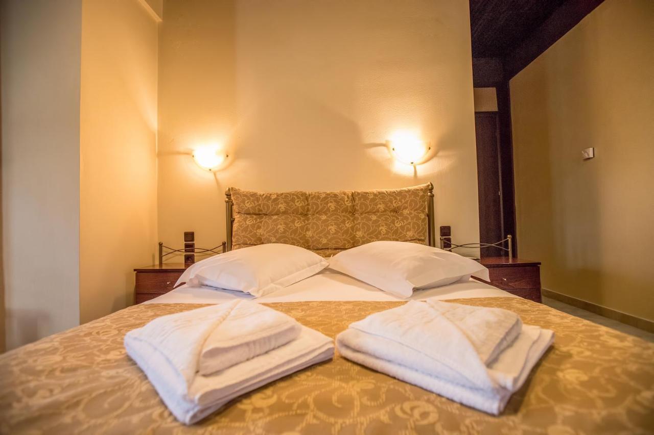 Kynthia Guesthouse Неохорион Экстерьер фото