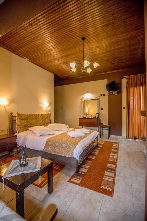 Kynthia Guesthouse Неохорион Экстерьер фото