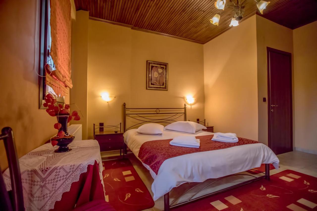 Kynthia Guesthouse Неохорион Экстерьер фото