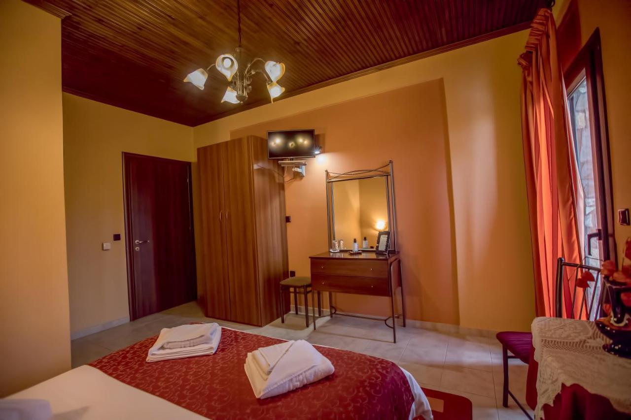 Kynthia Guesthouse Неохорион Экстерьер фото