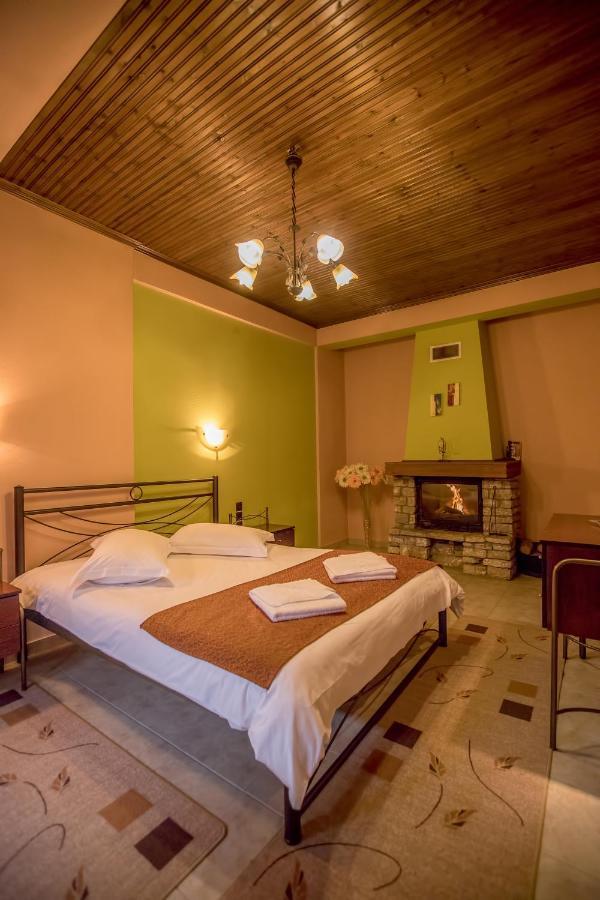 Kynthia Guesthouse Неохорион Экстерьер фото